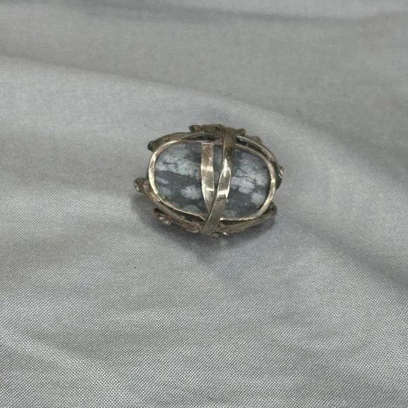 Black and White Snowflake Obsidian Statement Ring - Silver Tone - Picture 4 of 5